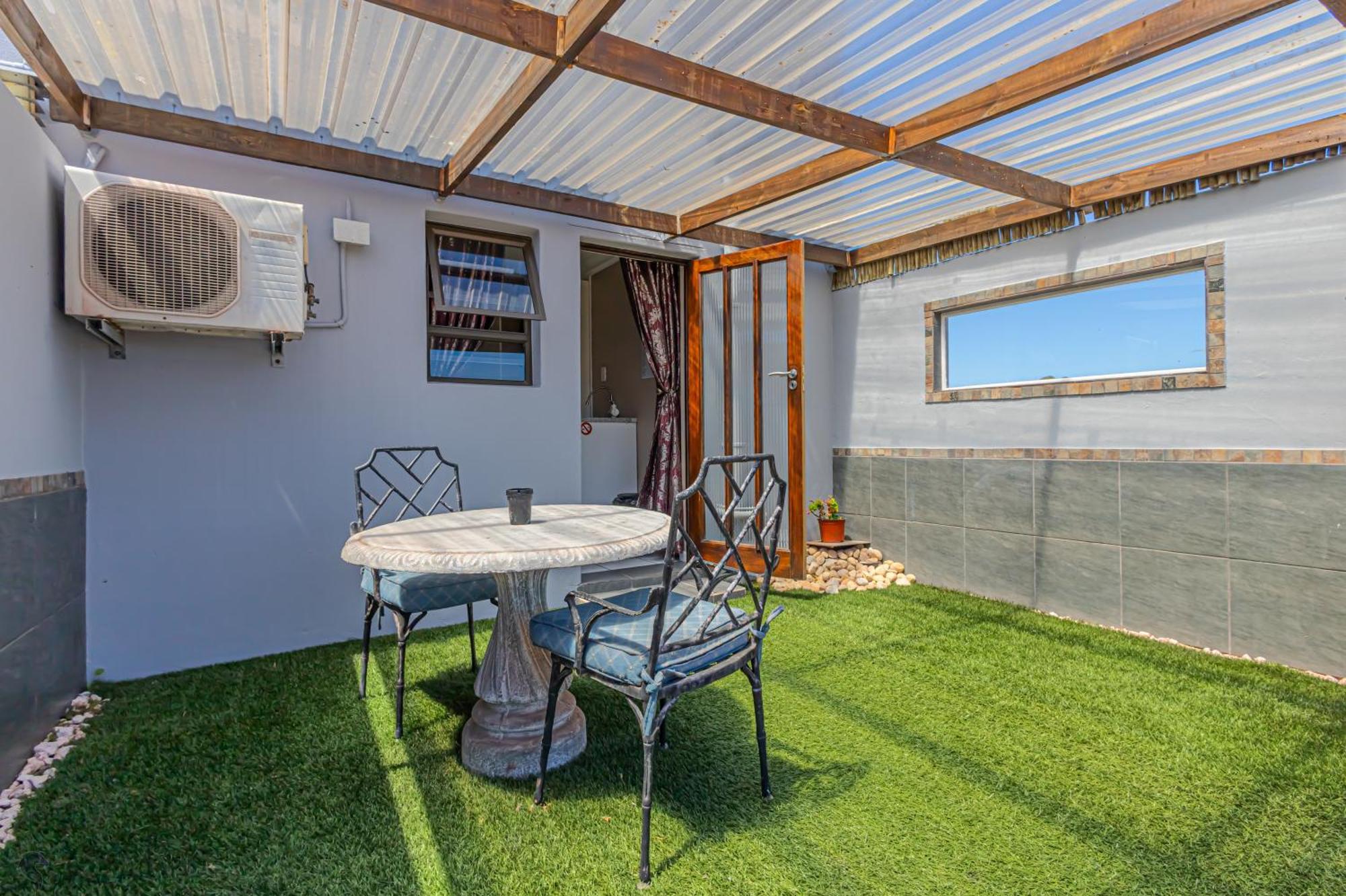 Holiday Guest House Langebaan Exterior foto